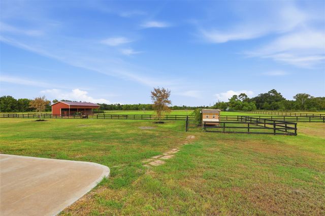 8801 County Road 79, Iowa Colony, TX 77583