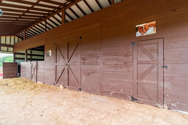 8801 County Road 79, Iowa Colony, TX 77583
