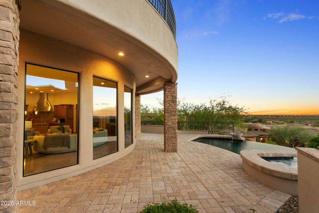 11376 E DREYFUS Avenue, Scottsdale, AZ 85259