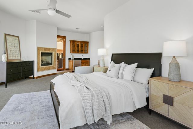11376 E DREYFUS Avenue, Scottsdale, AZ 85259