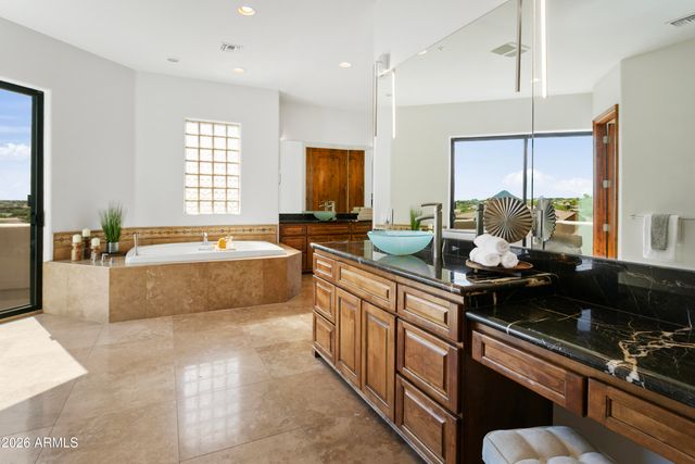 11376 E DREYFUS Avenue, Scottsdale, AZ 85259