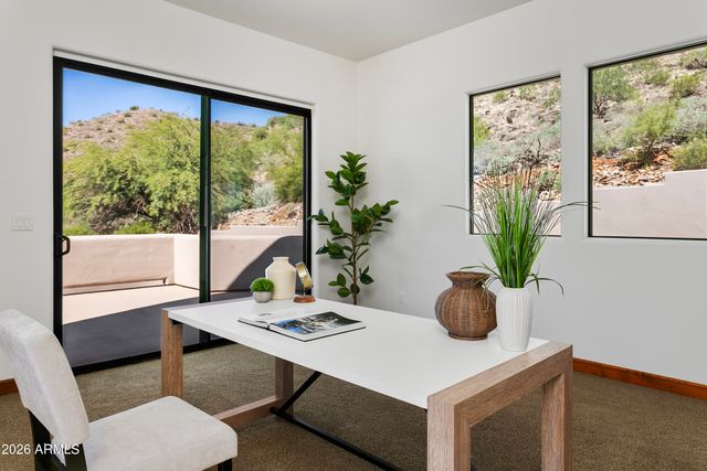 11376 E DREYFUS Avenue, Scottsdale, AZ 85259