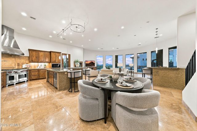 11376 E DREYFUS Avenue, Scottsdale, AZ 85259