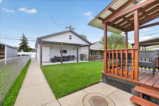 8043 W Irving Park Road, Chicago, IL 60634