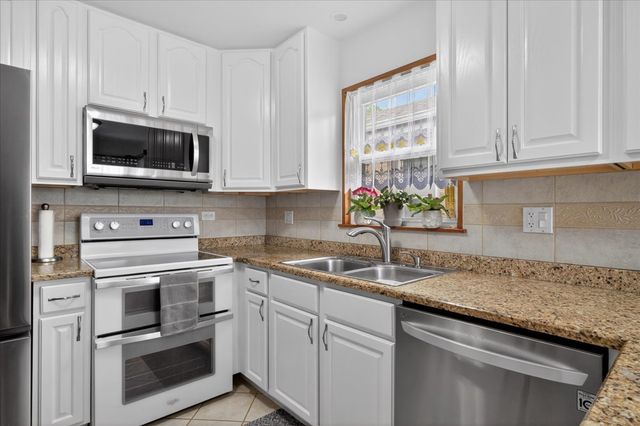 8043 W Irving Park Road, Chicago, IL 60634