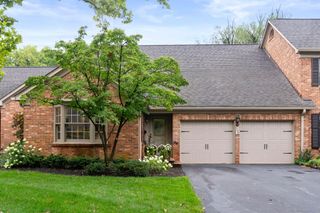 1209 Kenbrook Hills Drive, Columbus, OH 43220