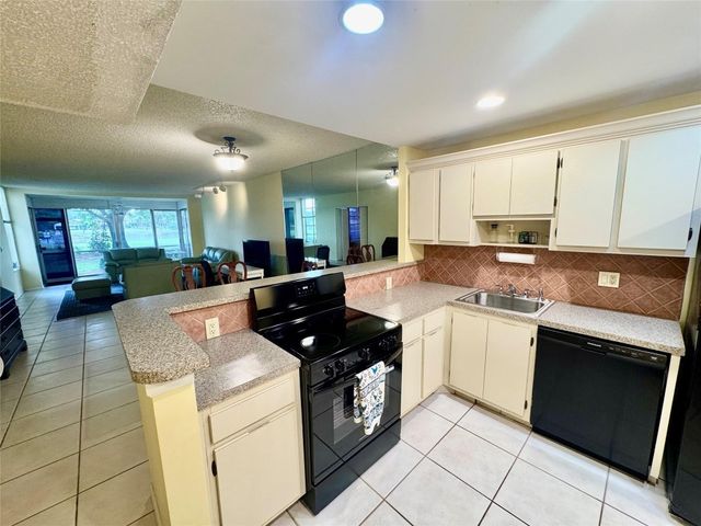 804 Cypress Boulevard 106, Pompano Beach, FL 33069