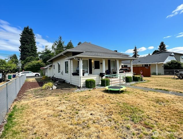 238 S French Avenue, Arlington, WA 98223