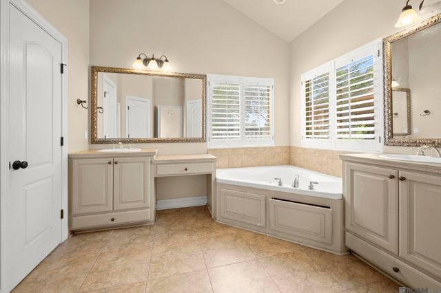 2058 Pointe South Dr, Zachary, LA 70791