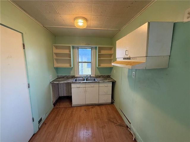 1912 FEDERAL Avenue, Kansas City, KS 66103