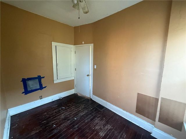 1912 FEDERAL Avenue, Kansas City, KS 66103