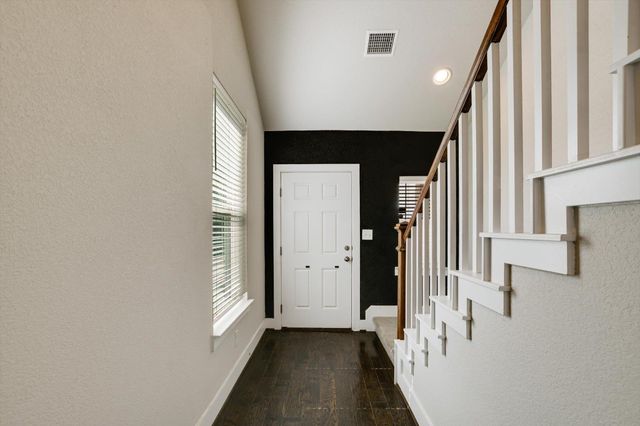 5826 Aviano RD, Round Rock, TX 78665