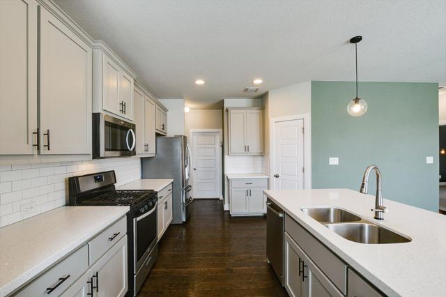 5826 Aviano RD, Round Rock, TX 78665