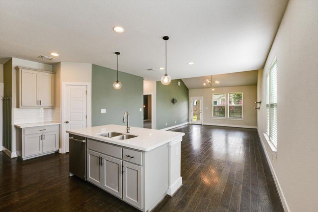 5826 Aviano RD, Round Rock, TX 78665