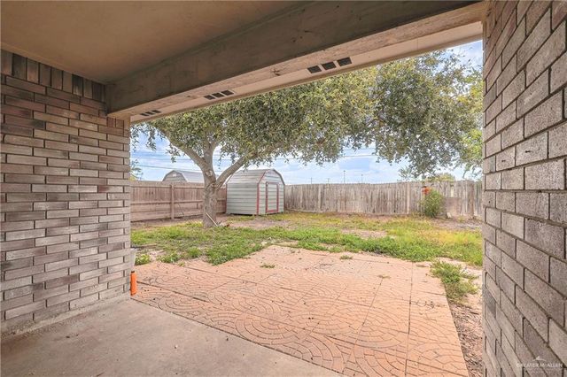 2811 N Edison Road, Edinburg, TX 78541