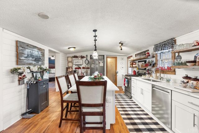 307 Brook Lane, Concord, VA 24538