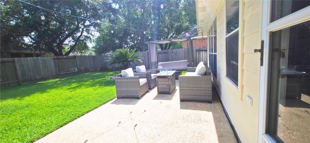 16419 Redcrest Drive, Houston, TX 77095