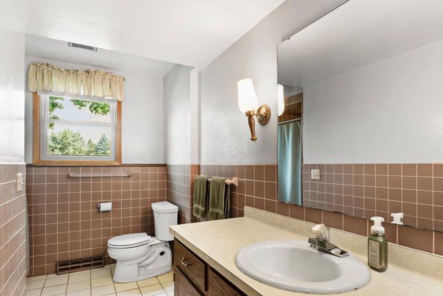 1309 Kuhle Drive, Sun Prairie, WI 53590