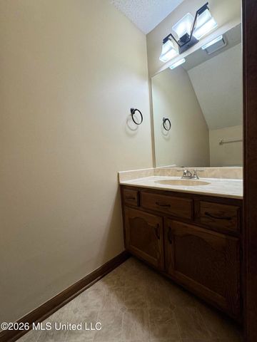 7295 Dogwood Place, Southaven, MS 38671