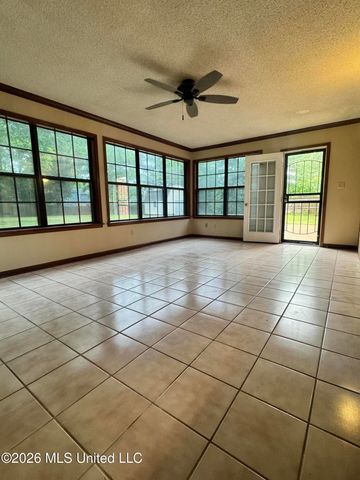 7295 Dogwood Place, Southaven, MS 38671