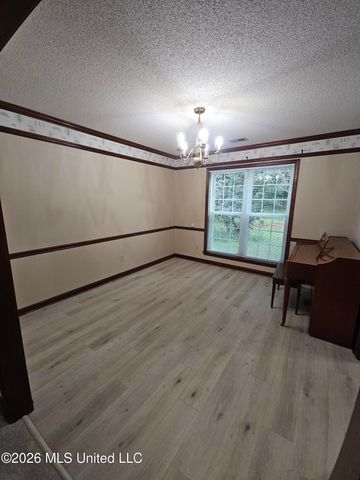 7295 Dogwood Place, Southaven, MS 38671
