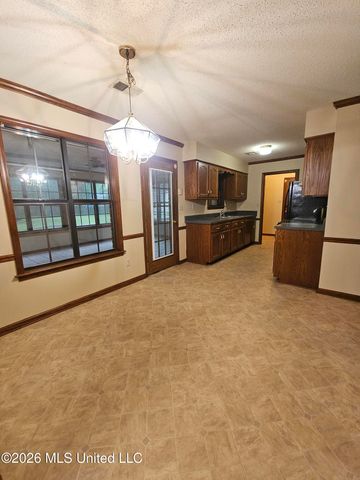 7295 Dogwood Place, Southaven, MS 38671