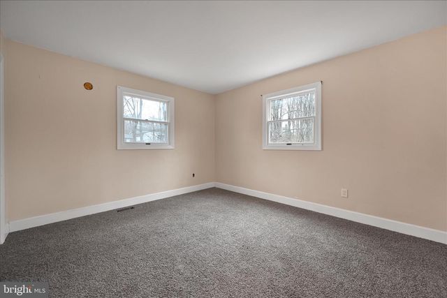 145 N WYLAM ST, Frackville, PA 17931