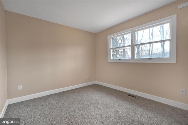 145 N WYLAM ST, Frackville, PA 17931