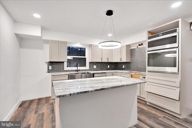 145 N WYLAM ST, Frackville, PA 17931