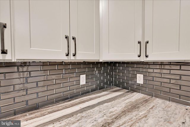 145 N WYLAM ST, Frackville, PA 17931