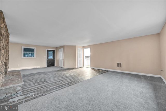 145 N WYLAM ST, Frackville, PA 17931