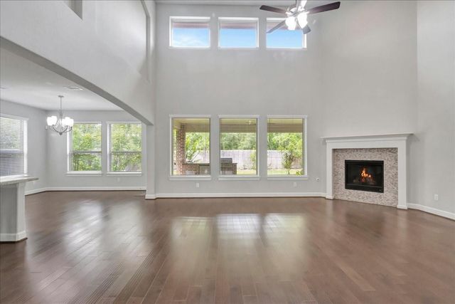 8033 Serenity Drive, Pearland, TX 77584