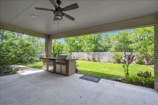 8033 Serenity Drive, Pearland, TX 77584