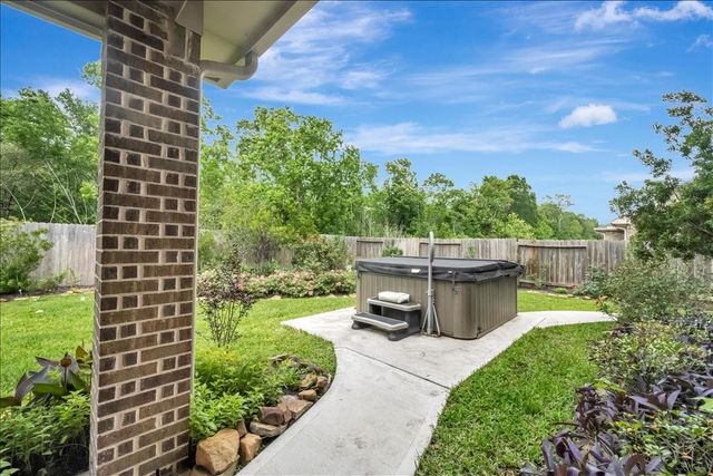 8033 Serenity Drive, Pearland, TX 77584