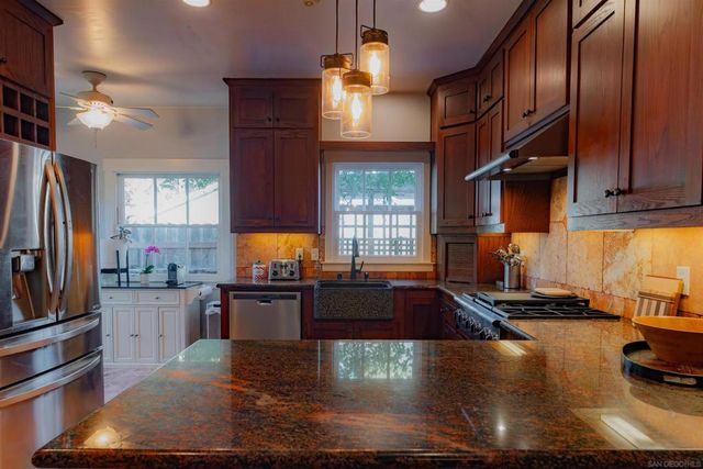 210 E 6th Ave, Escondido, CA 92025