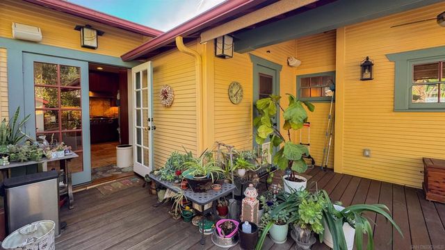 210 E 6th Ave, Escondido, CA 92025