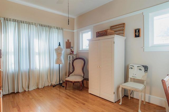 210 E 6th Ave, Escondido, CA 92025