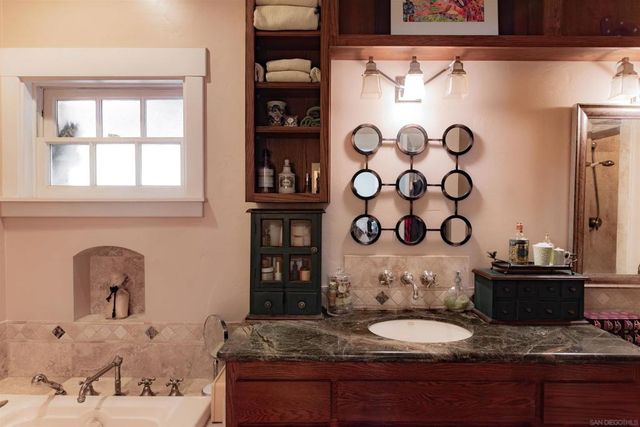 210 E 6th Ave, Escondido, CA 92025