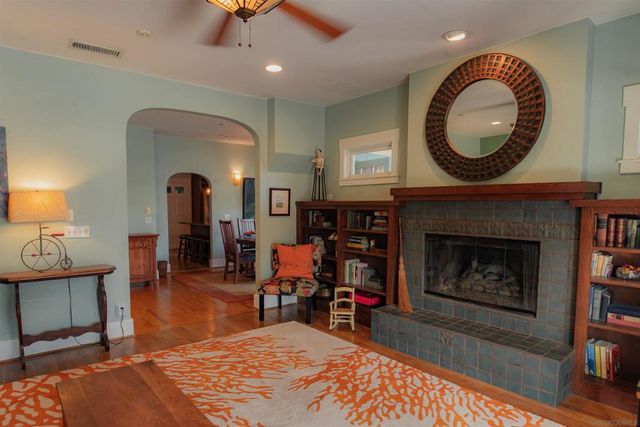 210 E 6th Ave, Escondido, CA 92025