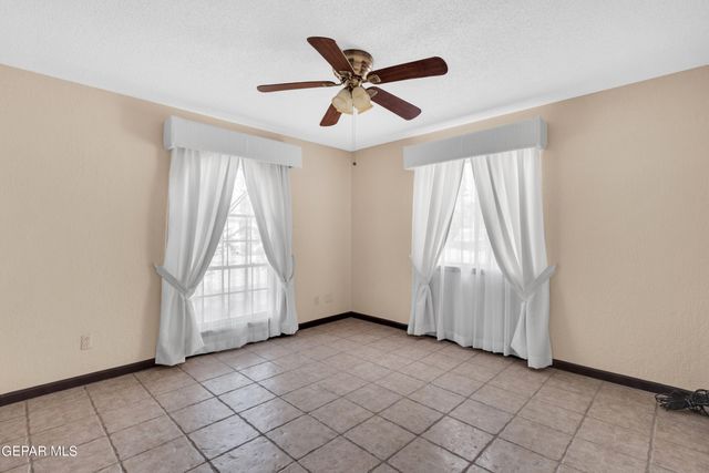 6628 Camino Fuente Drive, El Paso, TX 79912