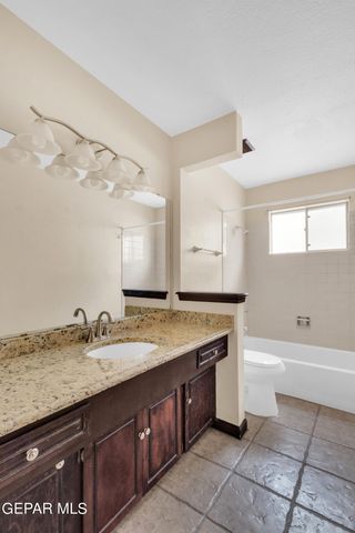 6628 Camino Fuente Drive, El Paso, TX 79912