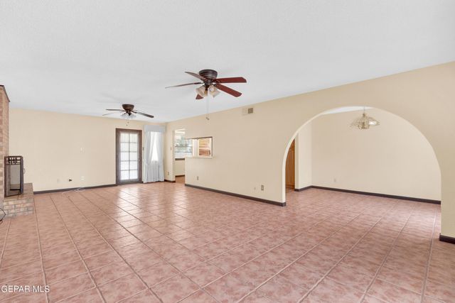 6628 Camino Fuente Drive, El Paso, TX 79912