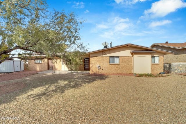 6628 Camino Fuente Drive, El Paso, TX 79912