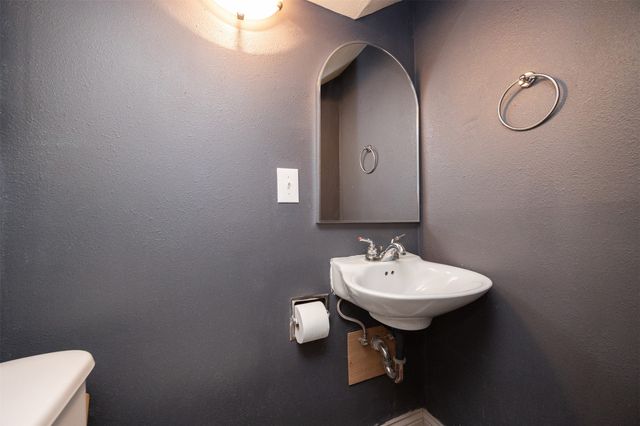 4015 University Avenue, Des Moines, IA 50311