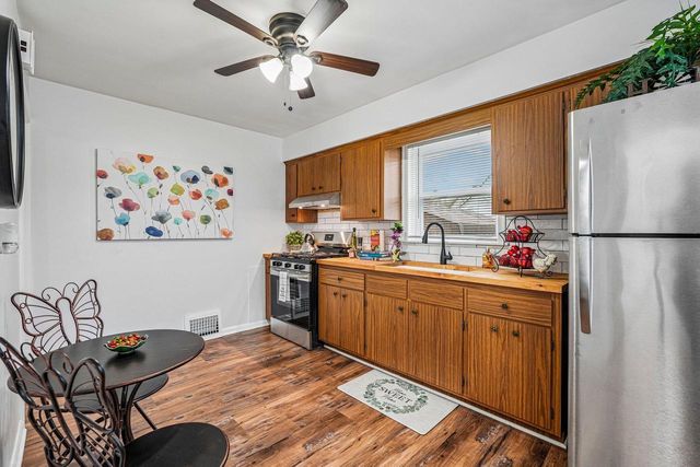 1117 Rode AVENUE, Racine, WI 53404