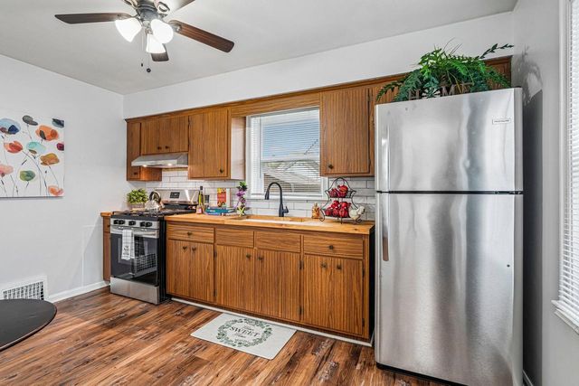 1117 Rode AVENUE, Racine, WI 53404