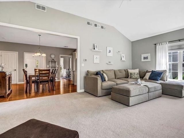 711 Samuel Dr, Northbridge, MA 01588