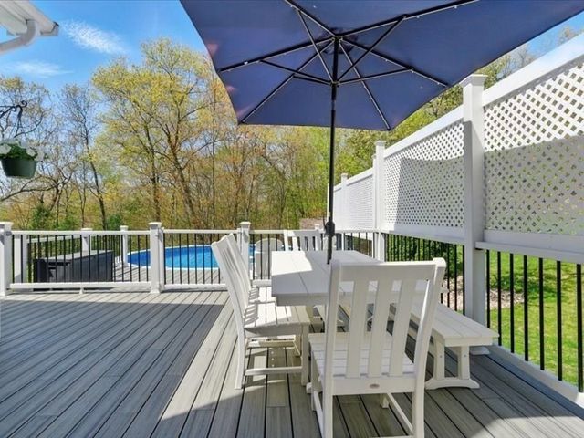 711 Samuel Dr, Northbridge, MA 01588