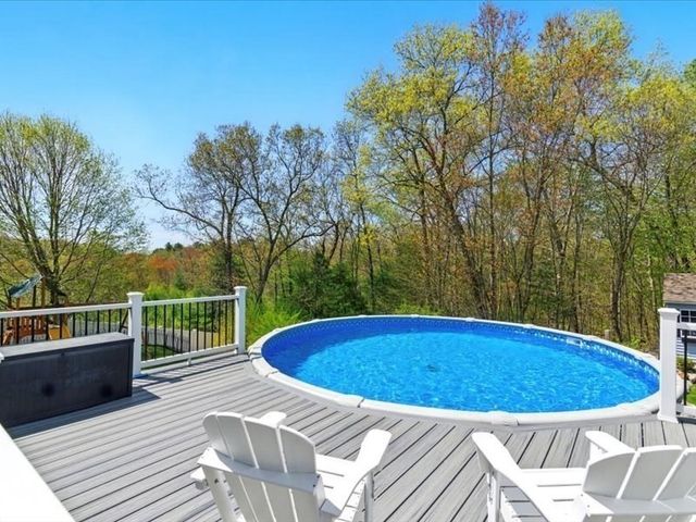 711 Samuel Dr, Northbridge, MA 01588