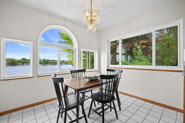 N50W35096 Wisconsin AVENUE, Okauchee, WI 53069